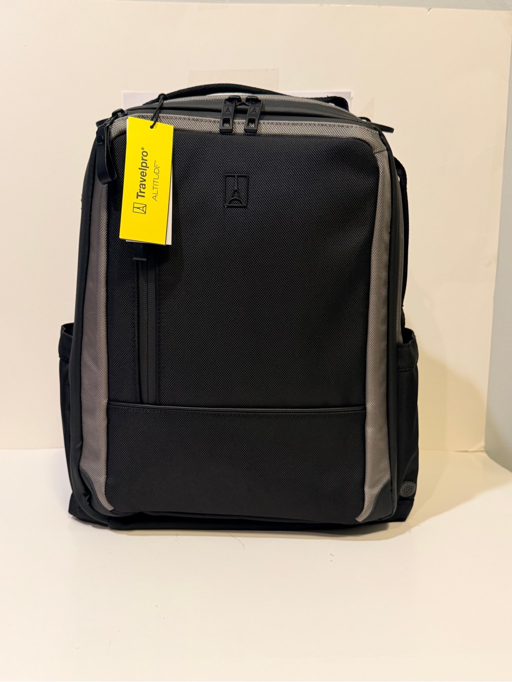 Nwt Travelpro Altitude Slim Expandable Travel Laptop Backpack Bag